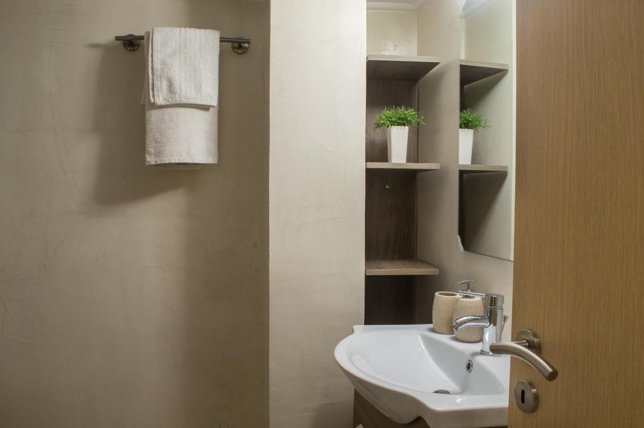 Meros - Athenian Residencies Bagian luar foto
